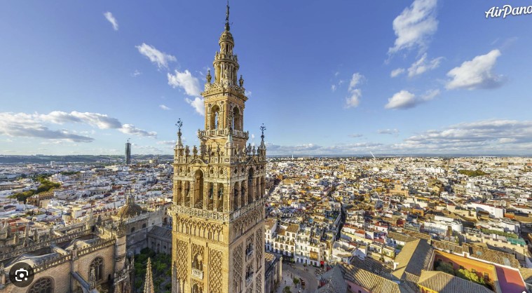 La Giralda de Sevilla, una ciudad con varias tiendas para comprar tinta y tóner de impresora